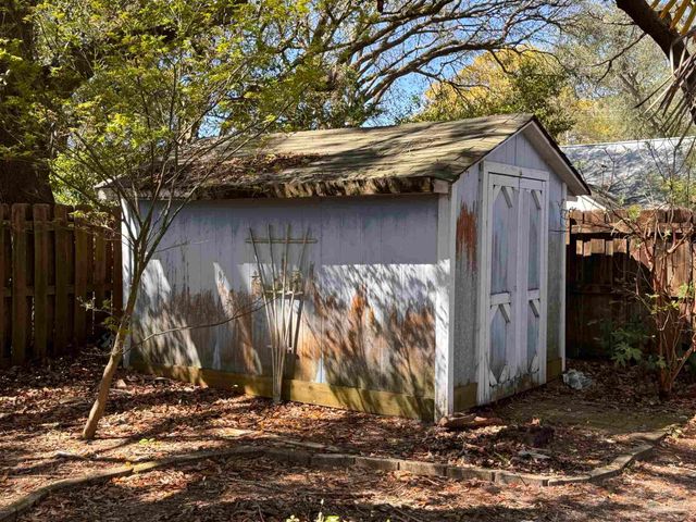 2105 Tucson Ave, Pensacola, FL 32526