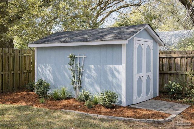 2105 Tucson Ave, Pensacola, FL 32526