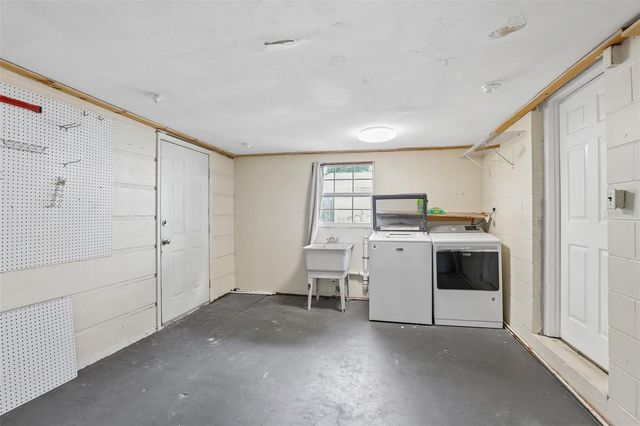 8090 68TH STREET N, Pinellas Park, FL 33781