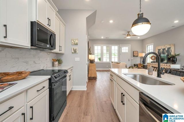 4492 EVERLEE PARKWAY, Hoover, AL 35244