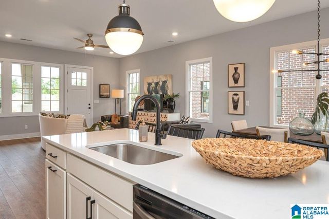 4492 EVERLEE PARKWAY, Hoover, AL 35244