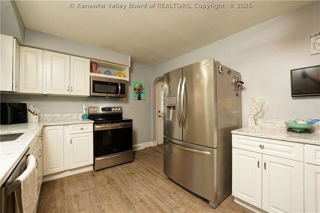 1054 Montrose Drive, South Charleston, WV 25303