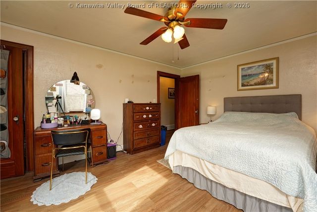 1054 Montrose Drive, South Charleston, WV 25303