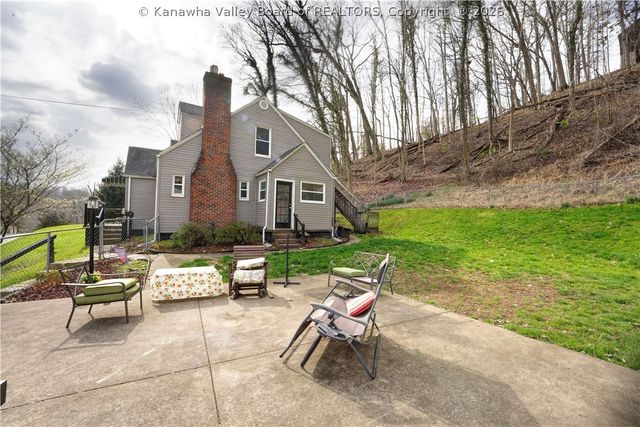 1054 Montrose Drive, South Charleston, WV 25303