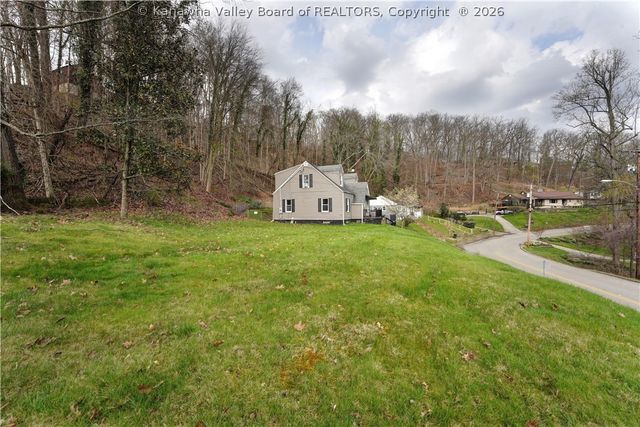 1054 Montrose Drive, South Charleston, WV 25303