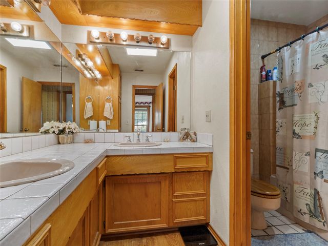 210 County Road 752, Donie, TX 75838