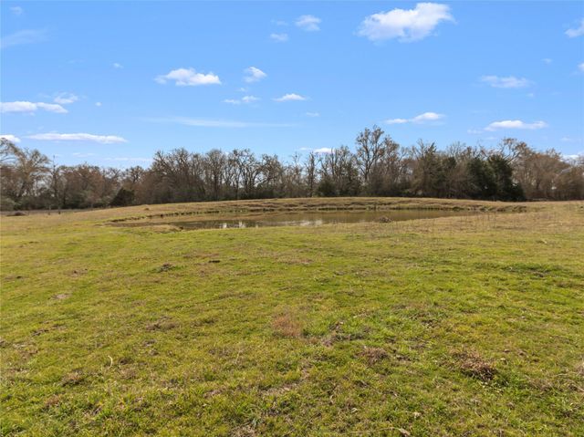 210 County Road 752, Donie, TX 75838