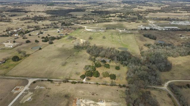 210 County Road 752, Donie, TX 75838