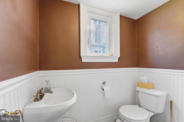 8228 MANOR RD, Elkins Park, PA 19027