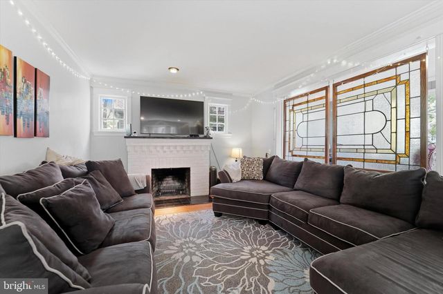 8228 MANOR RD, Elkins Park, PA 19027
