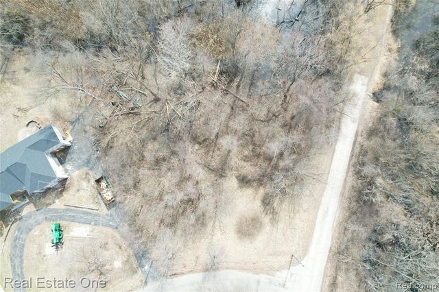 2636 Bay Drive, West Bloomfield, MI 48324