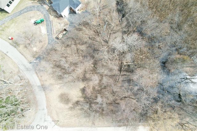 2636 Bay Drive, West Bloomfield, MI 48324