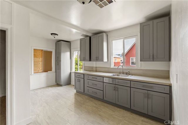 272 W 9th Street, San Bernardino, CA 92401