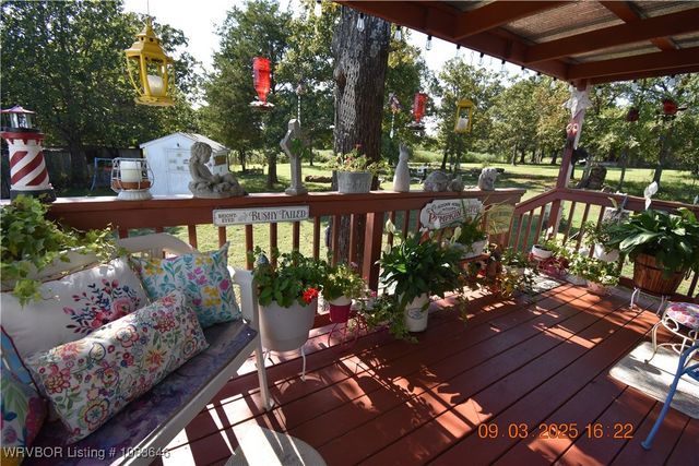 463182 E 995 Road, Sallisaw, OK 74955