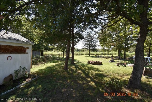 463182 E 995 Road, Sallisaw, OK 74955