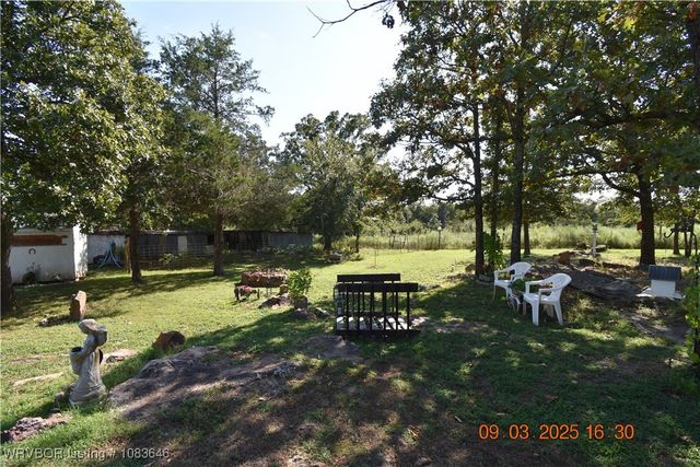 463182 E 995 Road, Sallisaw, OK 74955