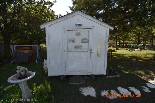 463182 E 995 Road, Sallisaw, OK 74955