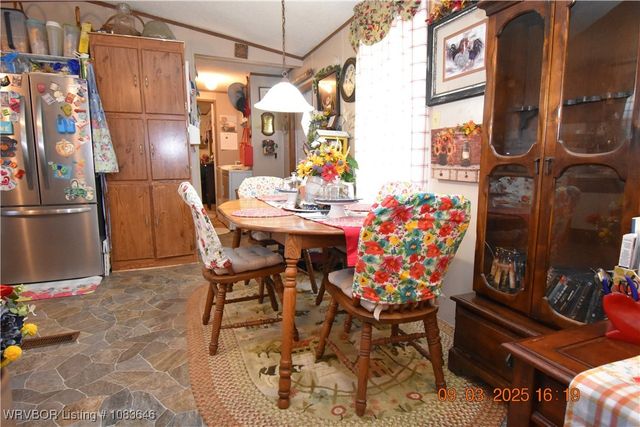 463182 E 995 Road, Sallisaw, OK 74955