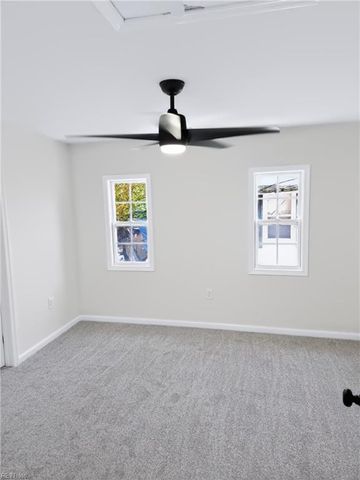 118 Walnut St ST, Suffolk, VA 23434
