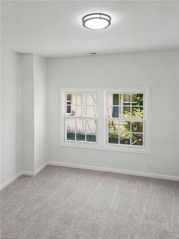 118 Walnut St ST, Suffolk, VA 23434