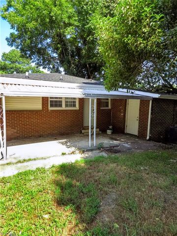 118 Walnut St ST, Suffolk, VA 23434