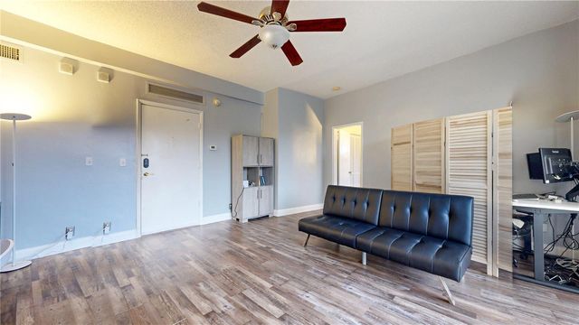 2109 BAYSHORE BOULEVARD 205, Tampa, FL 33606