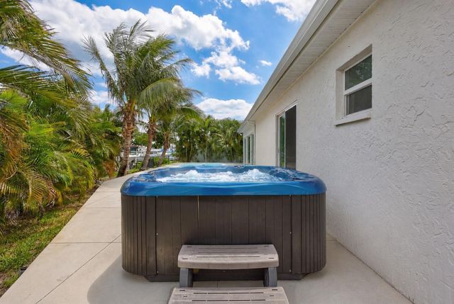4417 TROUT DRIVE SE, St Petersburg, FL 33705