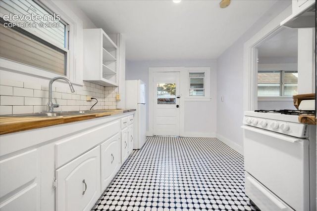 125 Ruxton Avenue R, Manitou Springs, CO 80829