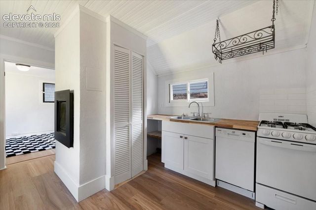 125 Ruxton Avenue R, Manitou Springs, CO 80829