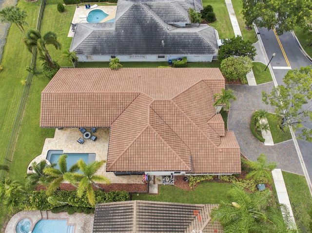 845 Bayside Lane, Weston, FL 33326