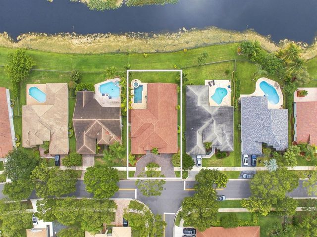 845 Bayside Lane, Weston, FL 33326