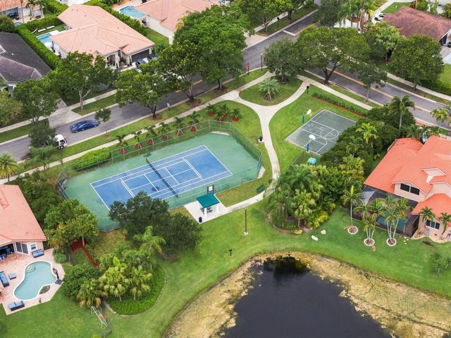 845 Bayside Lane, Weston, FL 33326