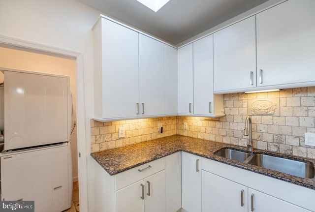 2927 CAMBRIDGE ST, Philadelphia, PA 19130