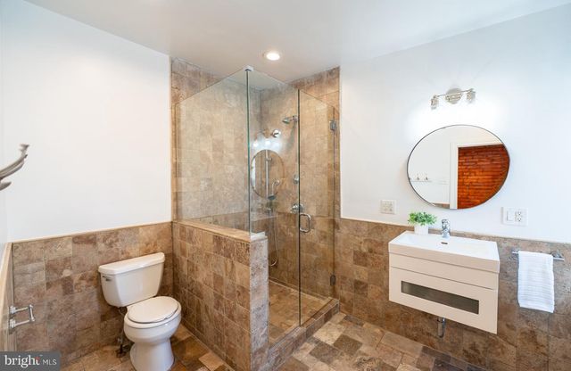 2927 CAMBRIDGE ST, Philadelphia, PA 19130