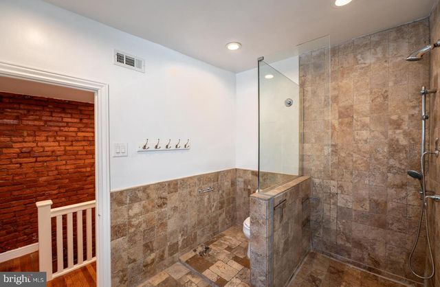 2927 CAMBRIDGE ST, Philadelphia, PA 19130