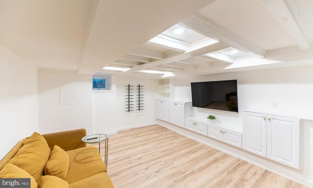 2927 CAMBRIDGE ST, Philadelphia, PA 19130