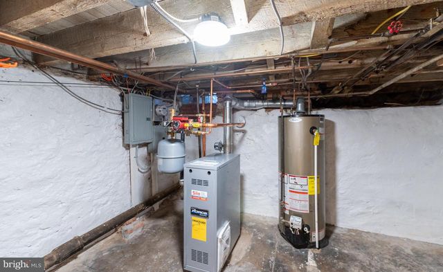 2927 CAMBRIDGE ST, Philadelphia, PA 19130