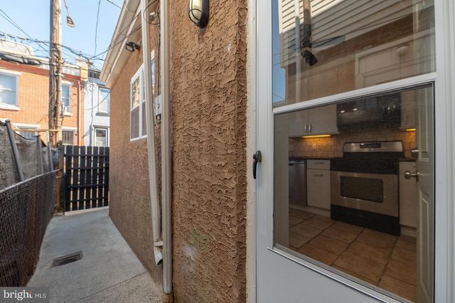 2927 CAMBRIDGE ST, Philadelphia, PA 19130