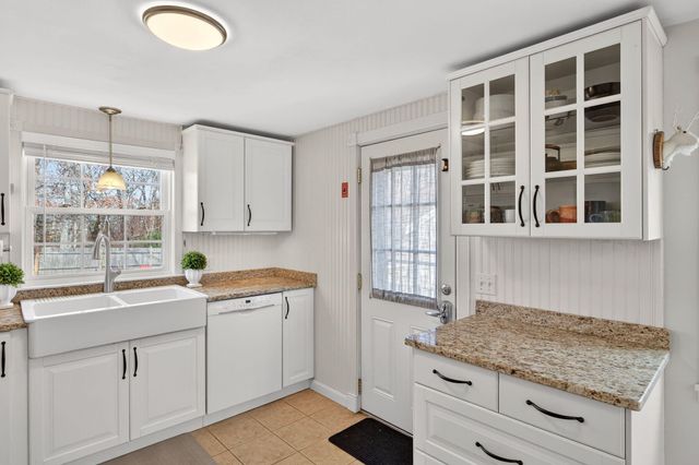 3 Januit Street, Sandwich, MA 02563