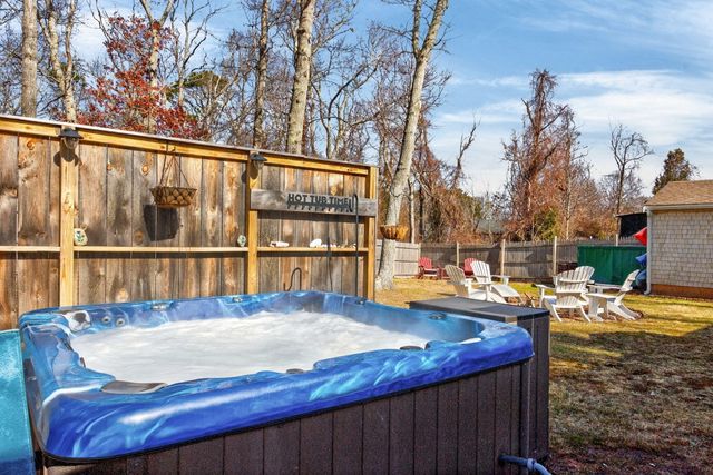 3 Januit Street, Sandwich, MA 02563