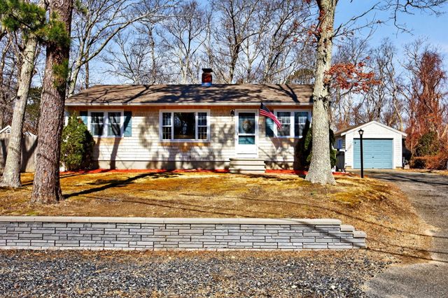 3 Januit Street, Sandwich, MA 02563