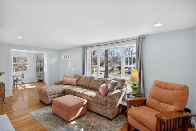 3 Januit Street, Sandwich, MA 02563