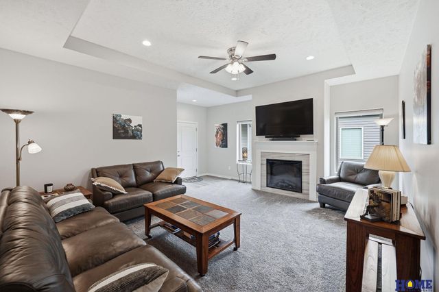 9900 Del Rio Drive, Lincoln, NE 68516