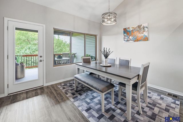 9900 Del Rio Drive, Lincoln, NE 68516