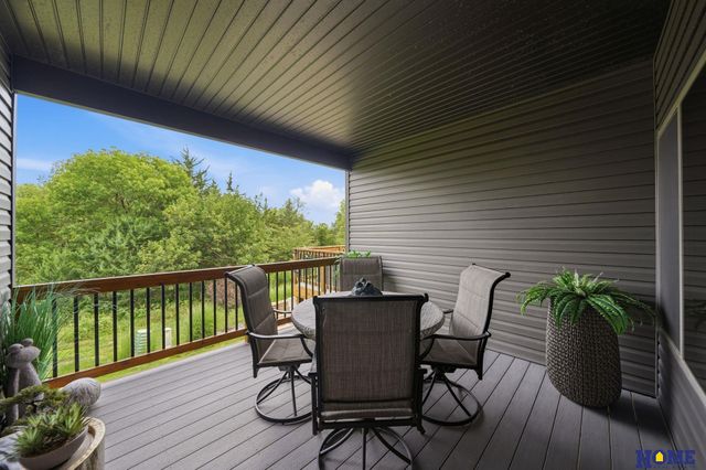9900 Del Rio Drive, Lincoln, NE 68516