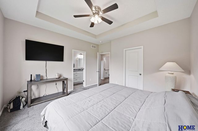 9900 Del Rio Drive, Lincoln, NE 68516