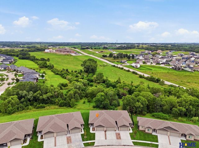 9900 Del Rio Drive, Lincoln, NE 68516