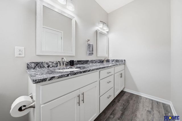 9900 Del Rio Drive, Lincoln, NE 68516