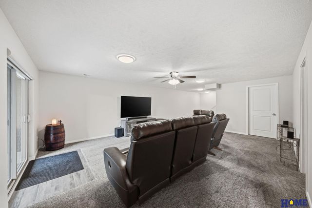 9900 Del Rio Drive, Lincoln, NE 68516