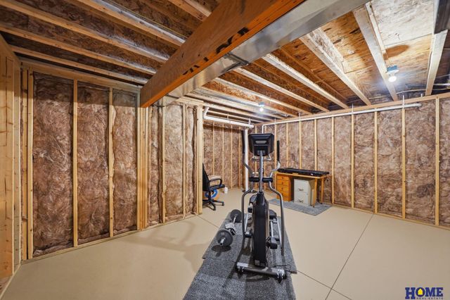 9900 Del Rio Drive, Lincoln, NE 68516
